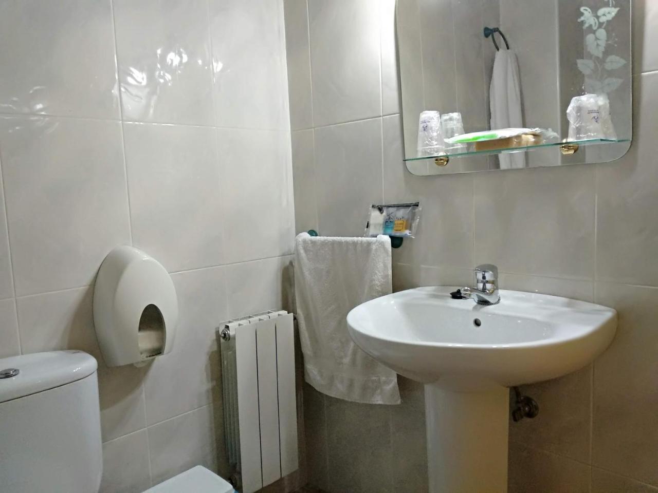 Almenara Bed & Breakfast Paterna del Madera